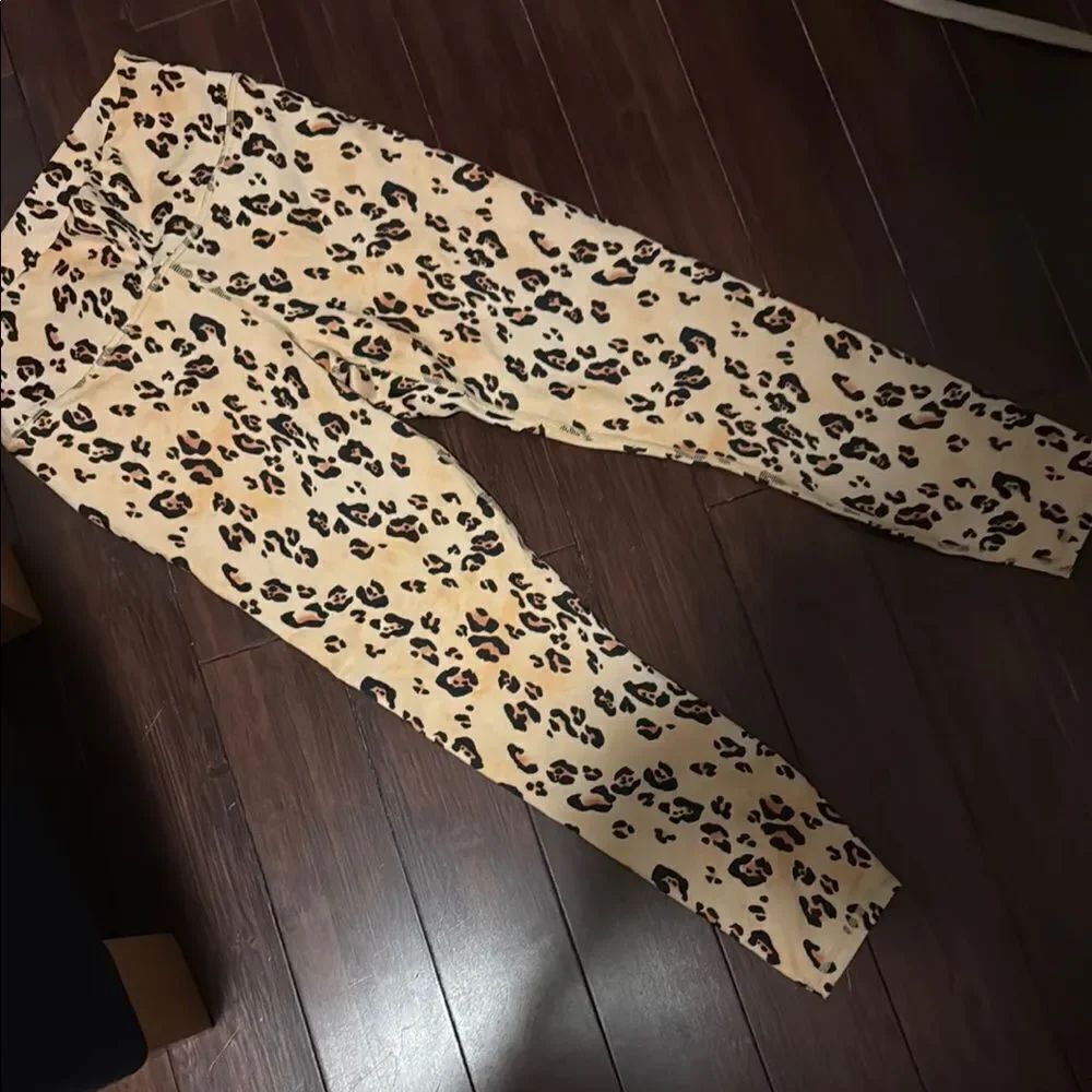Leopard Print Leggings FABLETICS Powerhold Size Small - NWT - Print Leggings